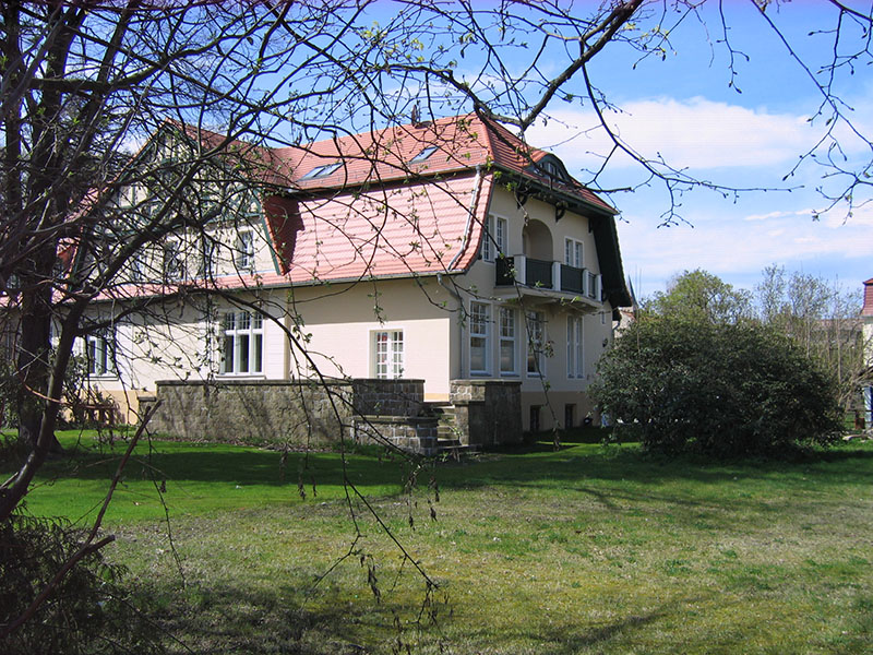 Wohn- und Geschäftshaus